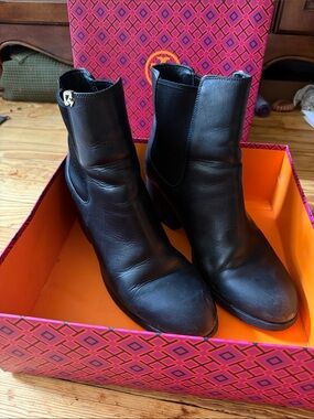 Tory Burch Black Leather Ankle Heeled Boots